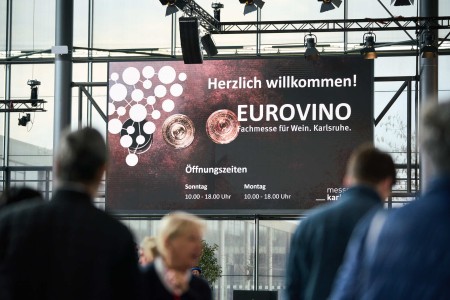 LED Leinwand in der Eingangshalle