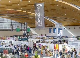 Nach der EUROVINO ist vor der EUROVINO: Bis 31. Juli 2025 können Ausstellende vom Frühbucherrabatt profitieren! 