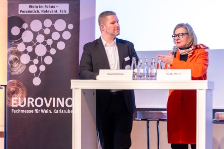 Britta Wirtz, Geschäftsführerin der Messe Karlsruhe, und David Köhler, Projektleiter EUROVINO, lieferten beim EUROVINO Day einen Ausblick auf die EUROVINO 2026 am 1. und 2. März.